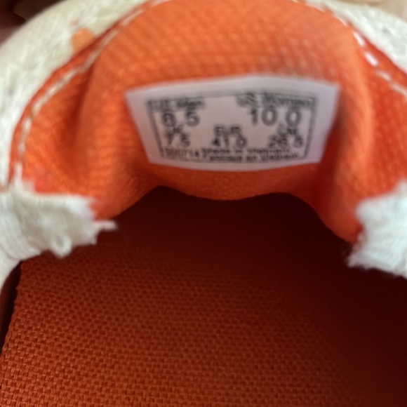 VANS•CLASSIC SLIP ON•ISLAND FLOWERS•ULTRA CUSH•WOMENS 10 / MENS 8.5 - Picture 4 of 8